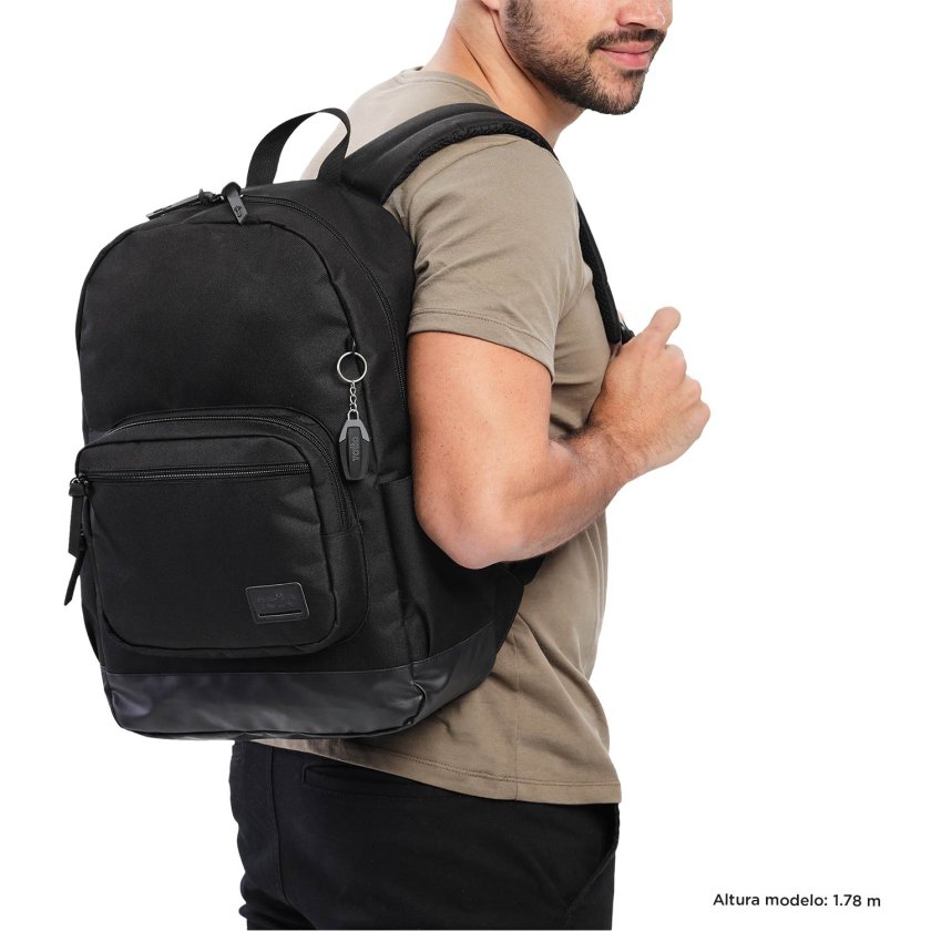 Mochila Totto Tocax Negro Grande 20.51 Litros
